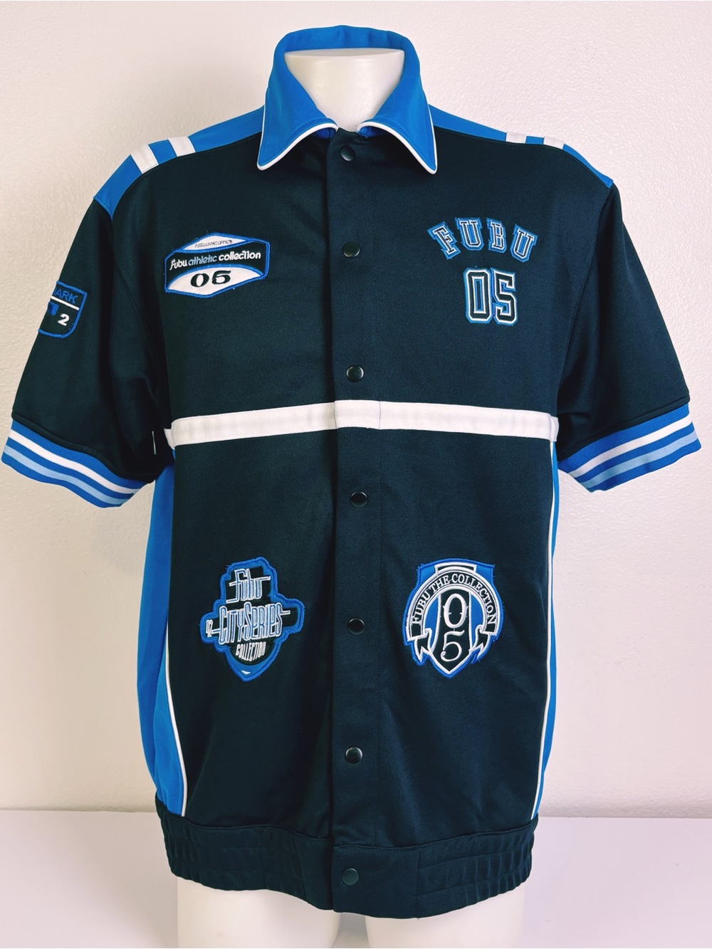 FUBU City Series 05 Men's M Y2K Short Sleeve Snap Warm Up Jacket Black Blue